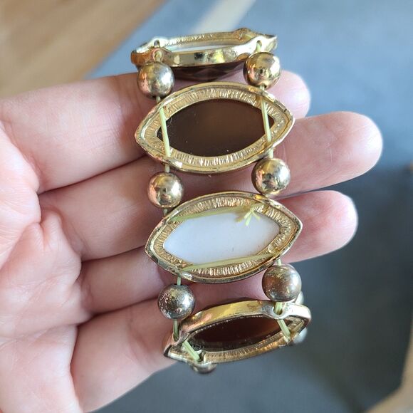 Vintage Gold Tone Stretch Bracelet Faceted Brown Stones With Iridescent Accents - Picture 9 of 10